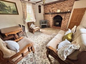 Annexe lounge- click for photo gallery